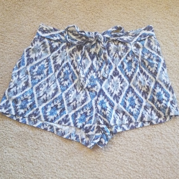 Tie front shorts - Skies Are Blue - Picture 1 of 3